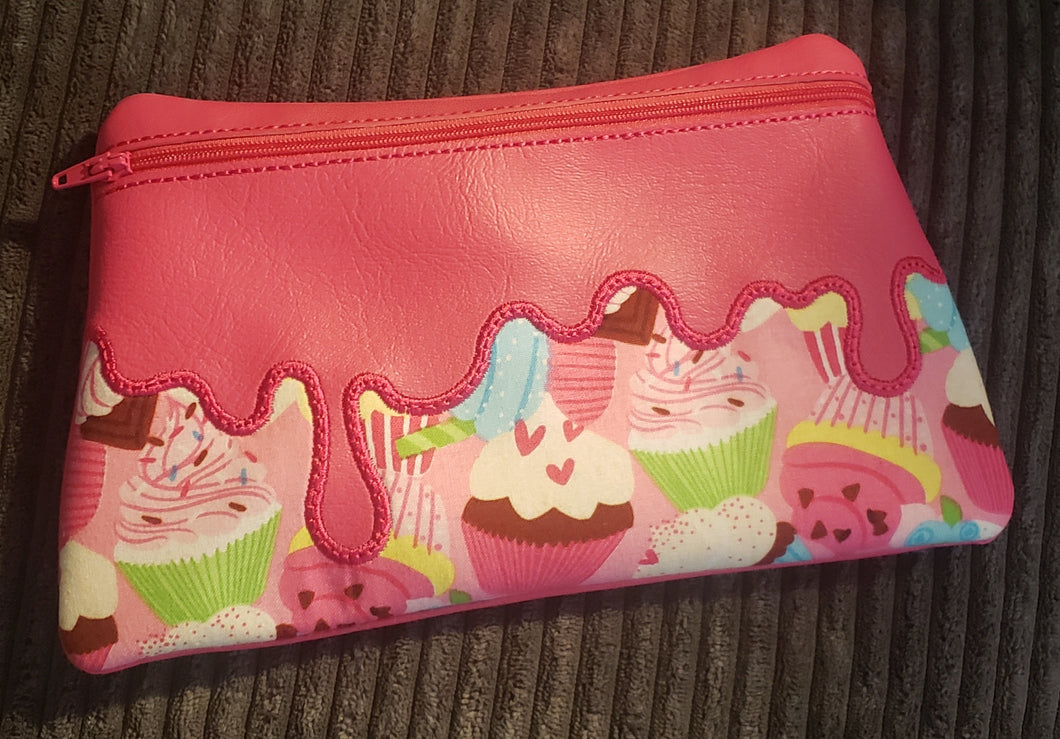 Cupcakes and Frosted Clutch Bag | The Melon Patch by Deb